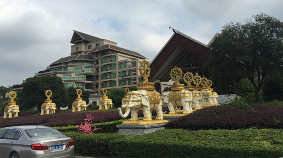林隱假日大酒店使用世紀(jì)百利油煙凈化一體機(jī)每年節(jié)約電費(fèi)10萬(wàn)余元